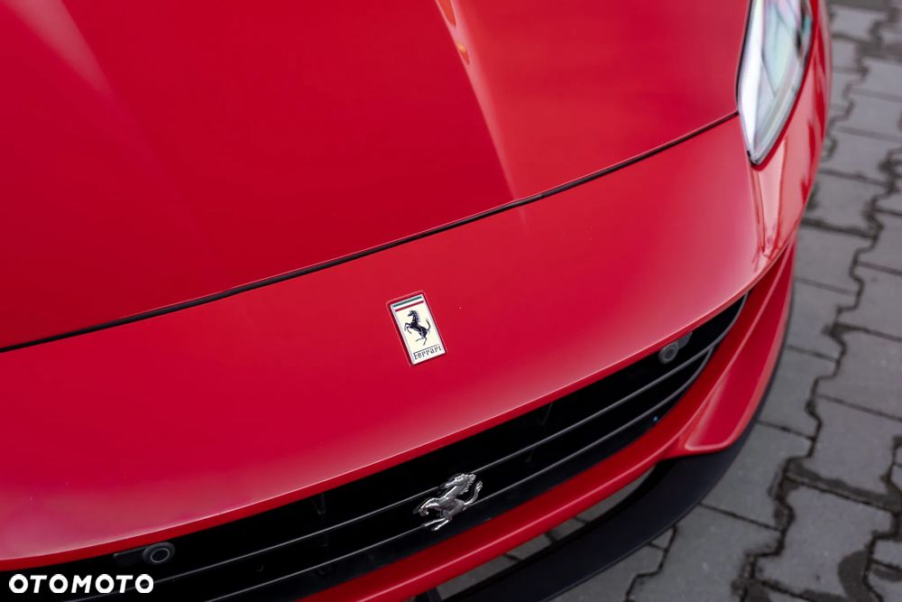 Ferrari Portofino - 32
