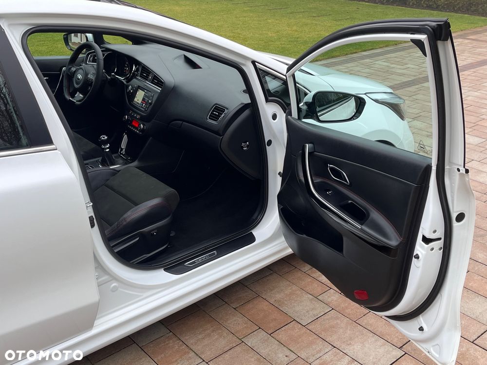 Kia Ceed 1.6 T-GDI GT-Challenge - 36