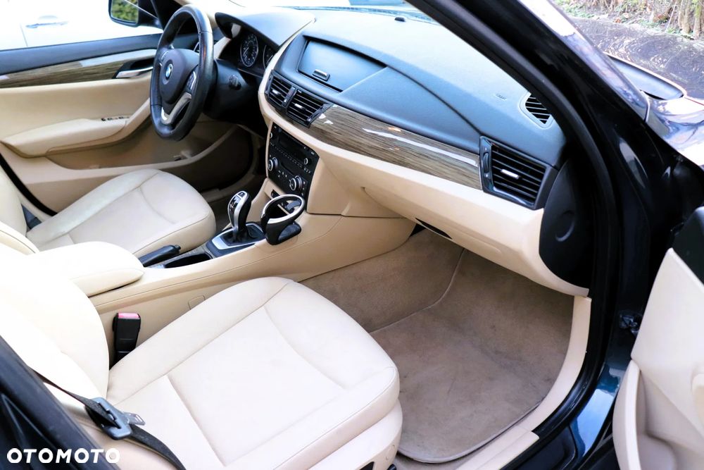 BMW X1 xDrive28i - 12