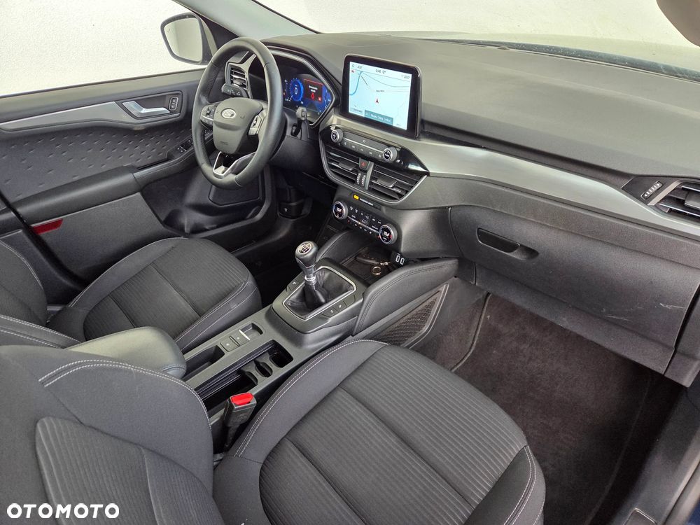 Ford Kuga - 10