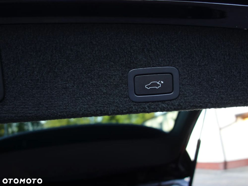 Volvo XC 60 2.4D Momentum - 24