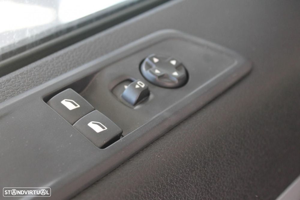 Peugeot Traveller 1.6 BlueHDi L2H1 Business Standard - 29