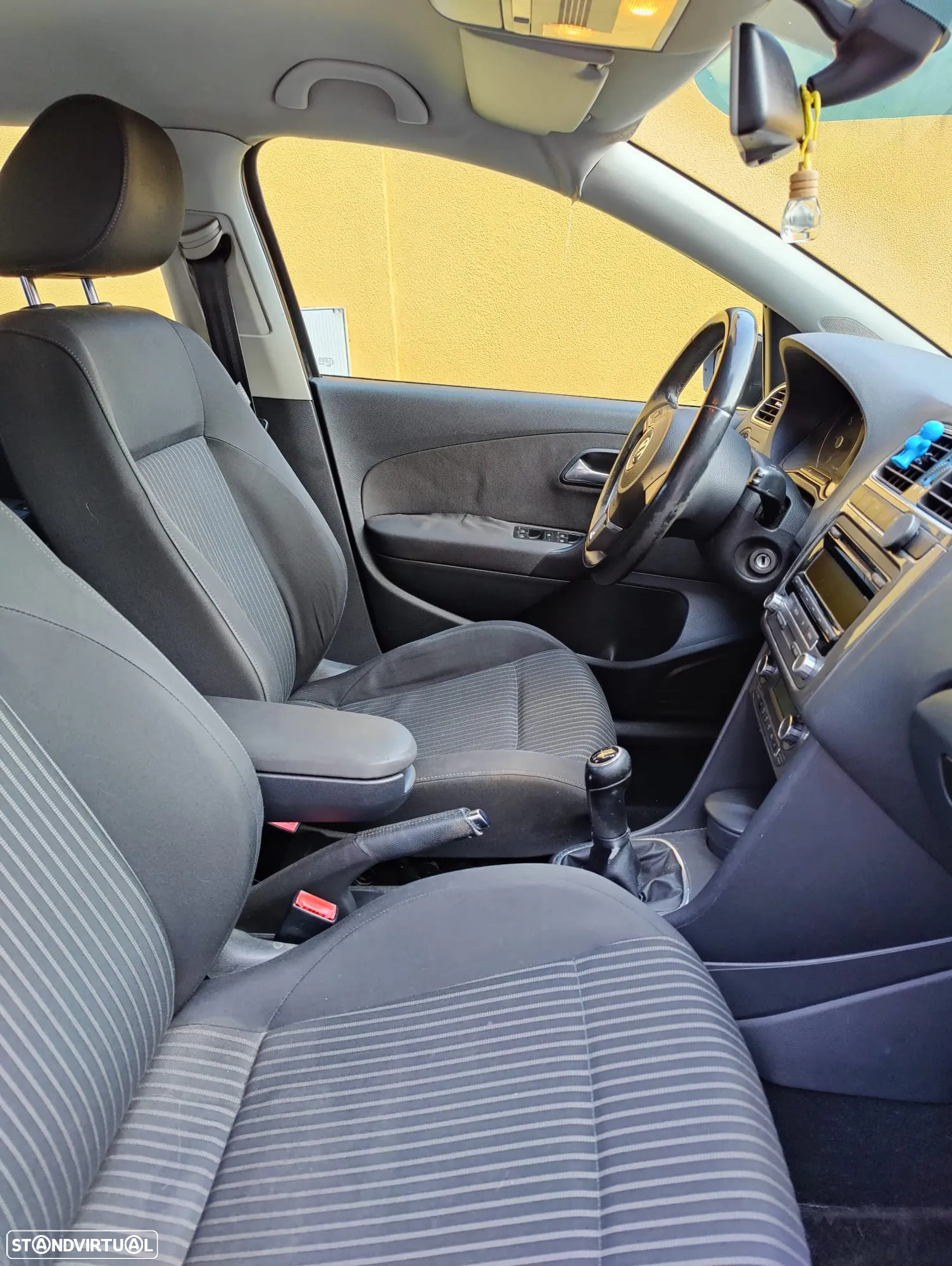 VW Polo 1.6 TDI Confortline - 4