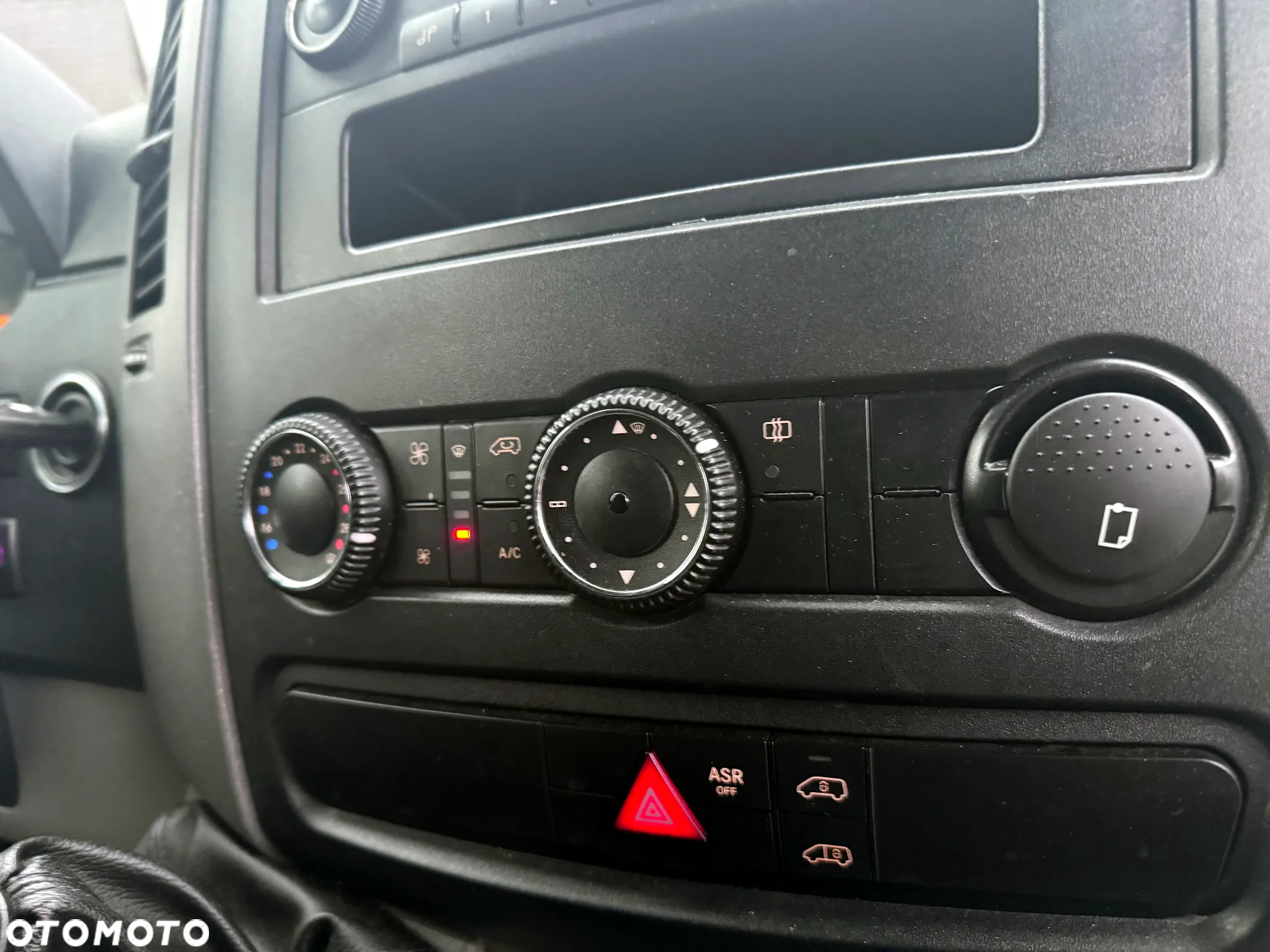 Mercedes-Benz SPRINTER  3.0 V6 519 CHŁODNIA - 16