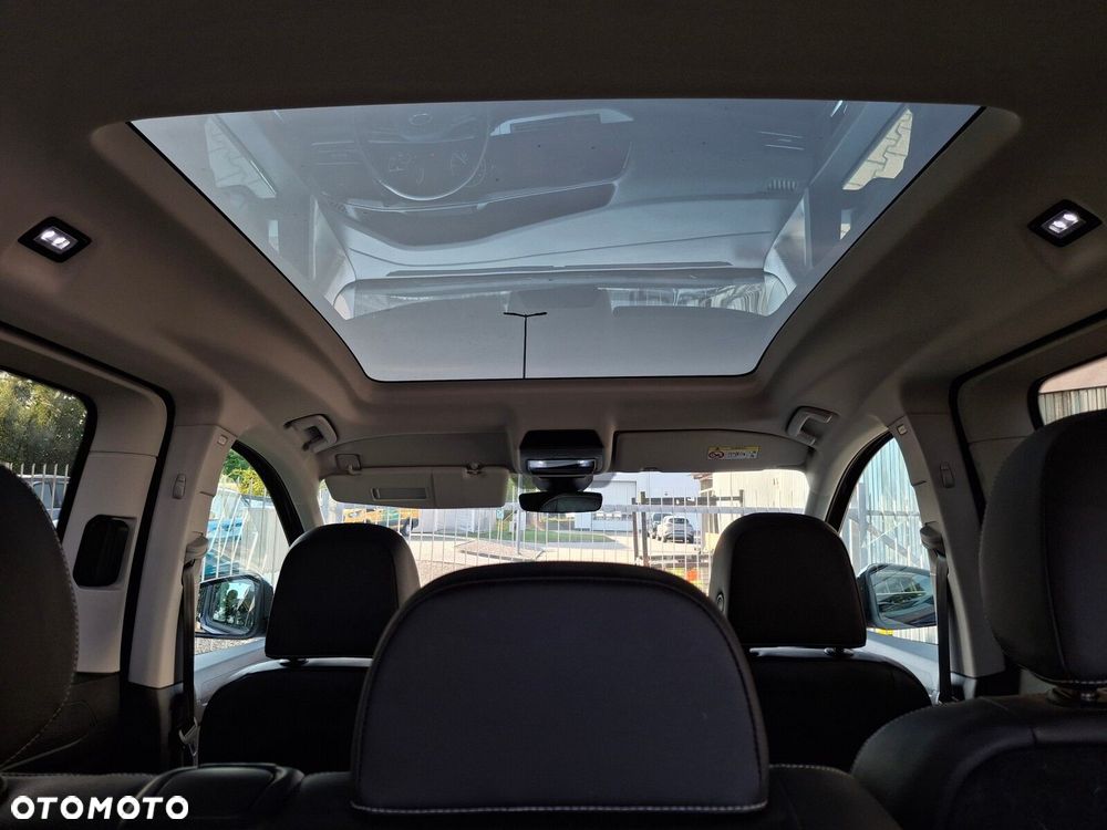 Ford Tourneo Connect - 16