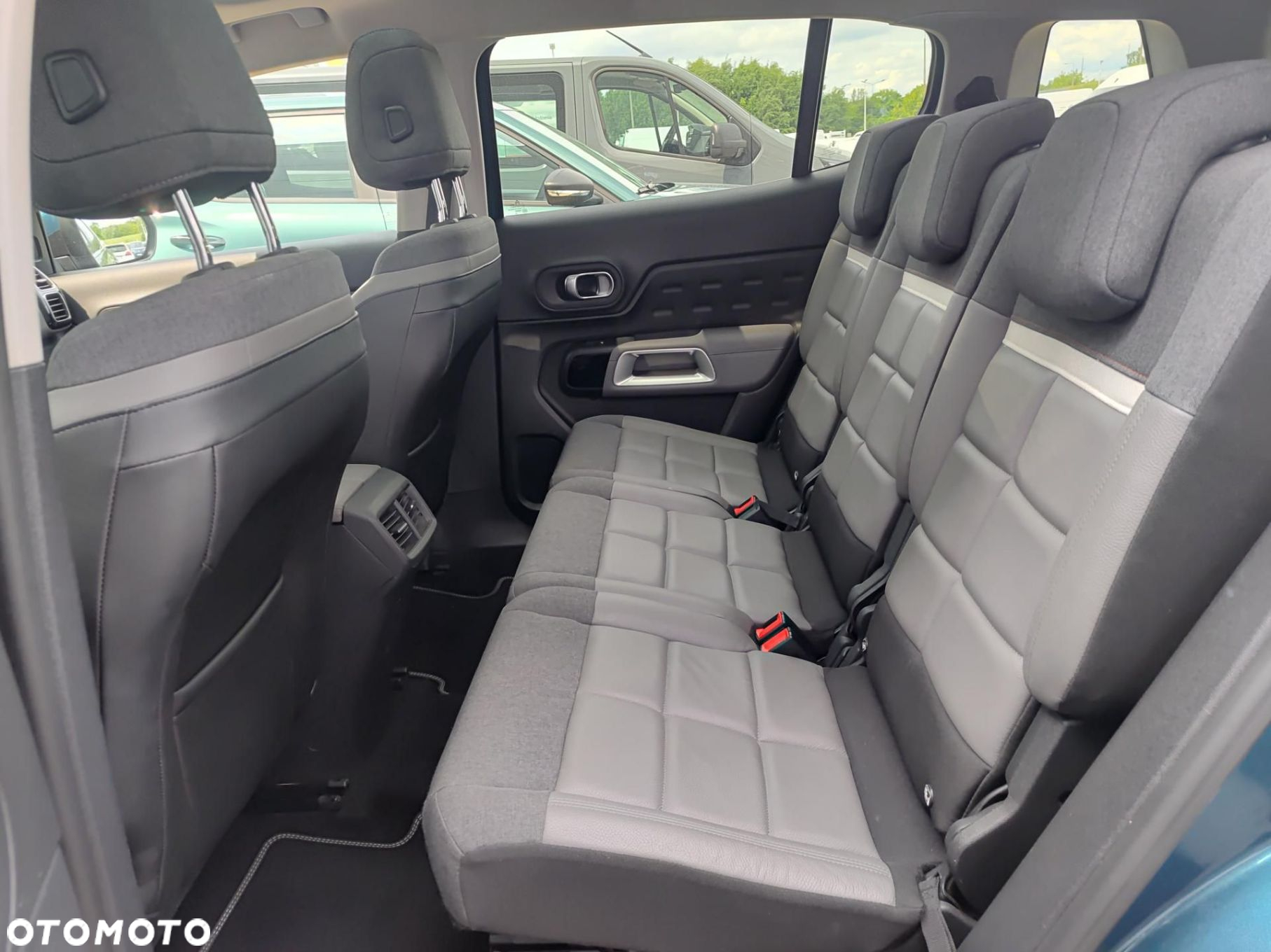 Citroën C5 Aircross 1.6 PureTech Shine EAT8 - 17