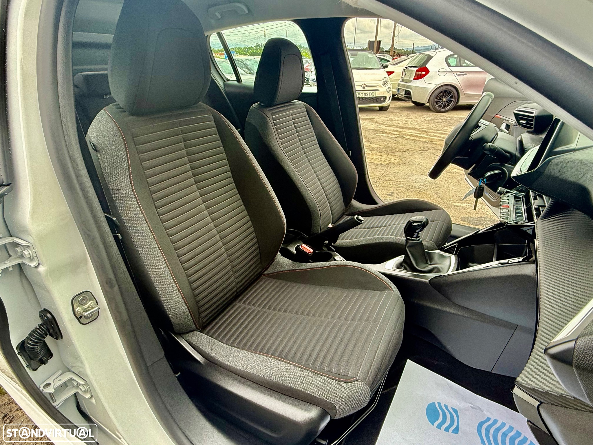 Peugeot 208 1.2 PureTech GT - 9