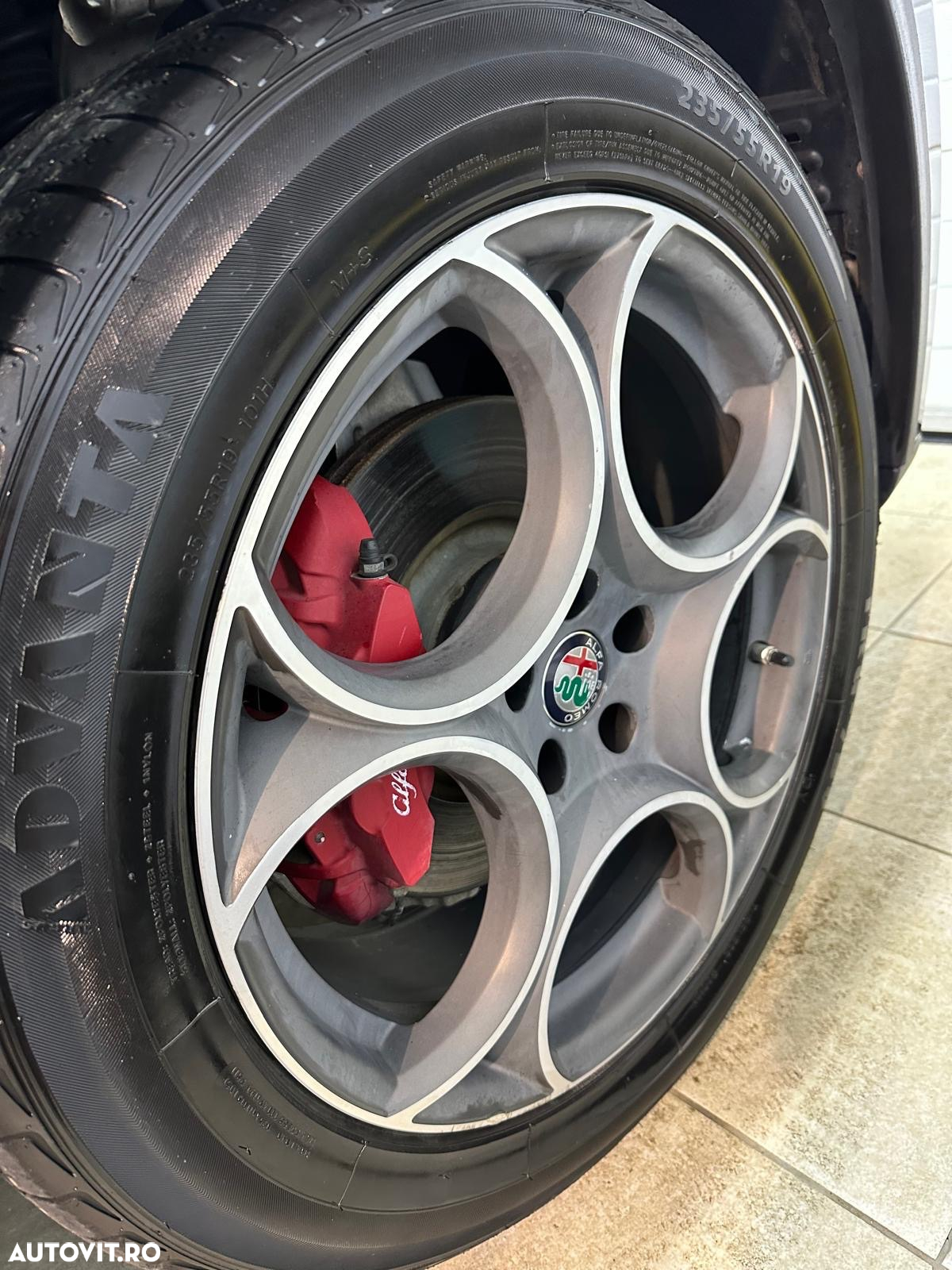Alfa Romeo Stelvio - 10