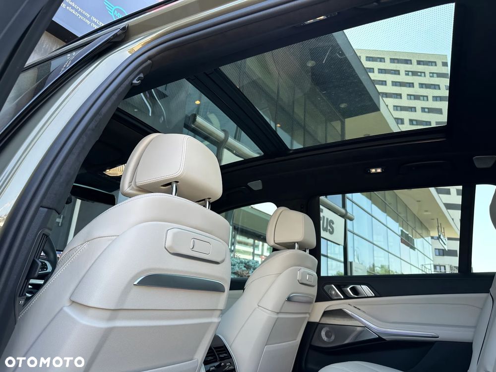 BMW X7 M60i xDrive mHEV sport - 23