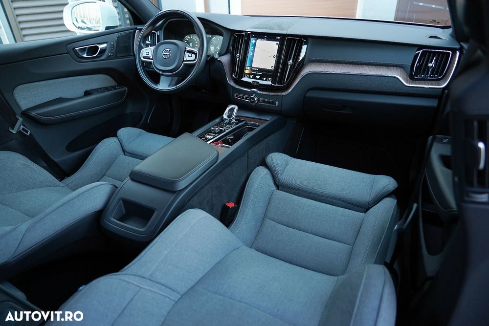 Volvo XC 60 B4 MHEV AT8 AWD Inscription - 12