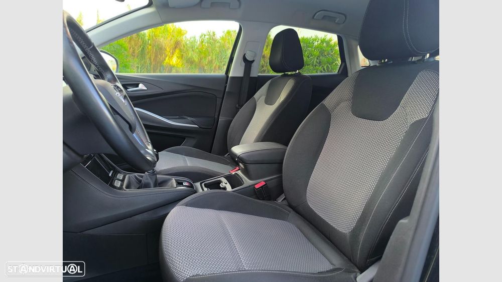 Opel Grandland X 1.2 T Business Edition - 6