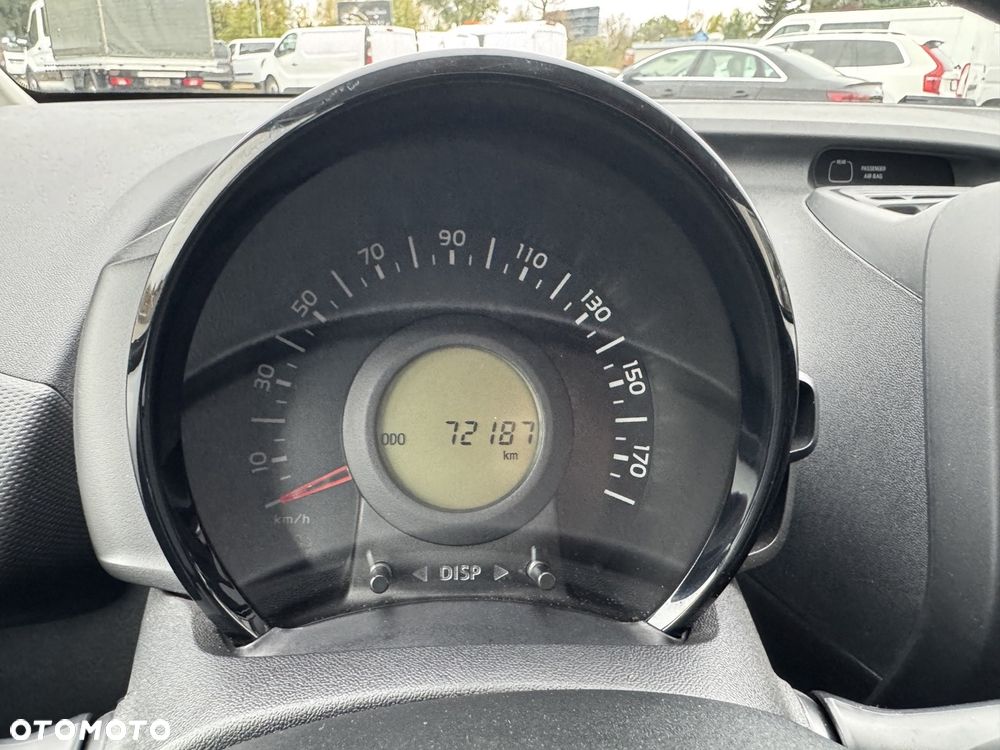 Toyota Aygo x - 19
