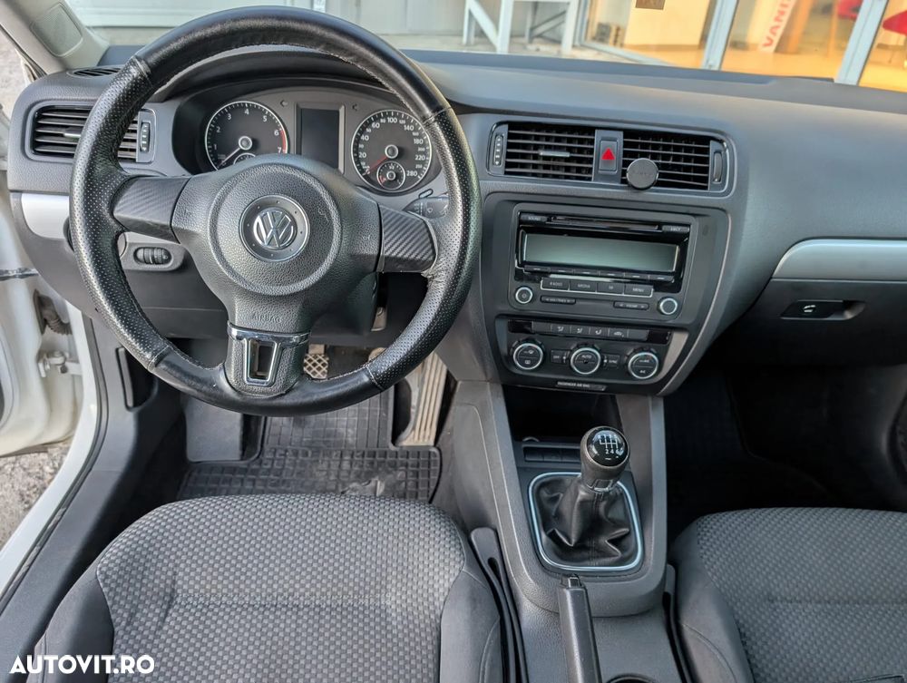 Volkswagen Jetta 1.2 TSI Trendline - 21