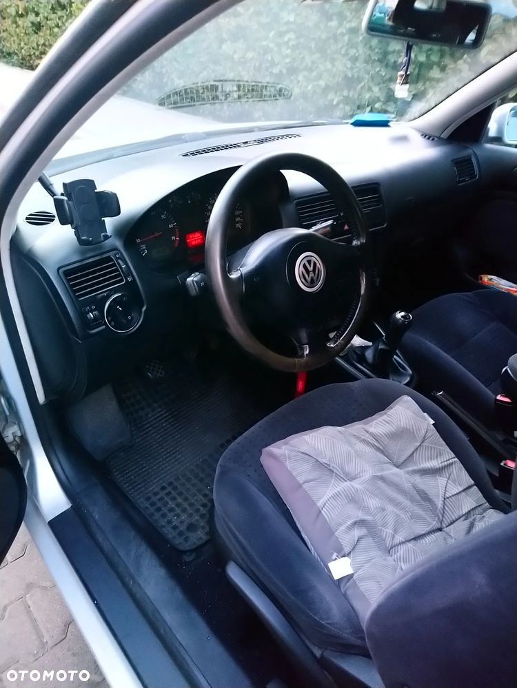 Volkswagen Bora 1.6 - 4