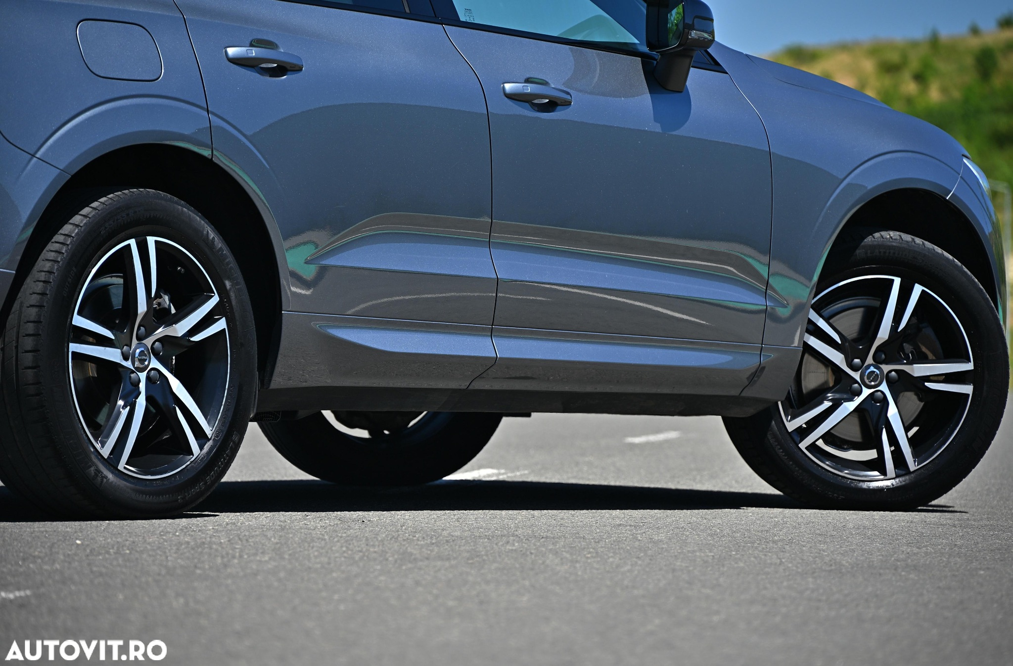 Volvo XC 60 Recharge T8 Twin Engine eAWD R-Design - 24