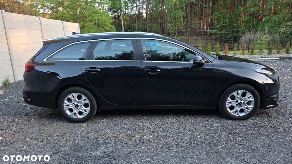 Kia Ceed 1.6 CRDi mHEV M - 9