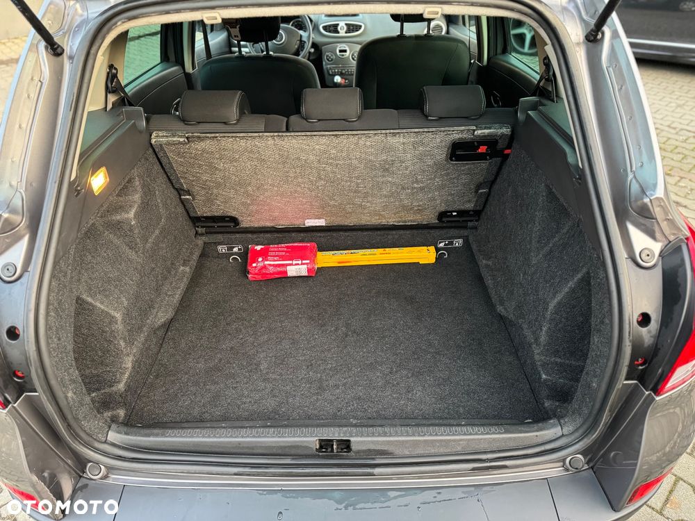 Renault Clio 1.2 16V 75 Expression - 16