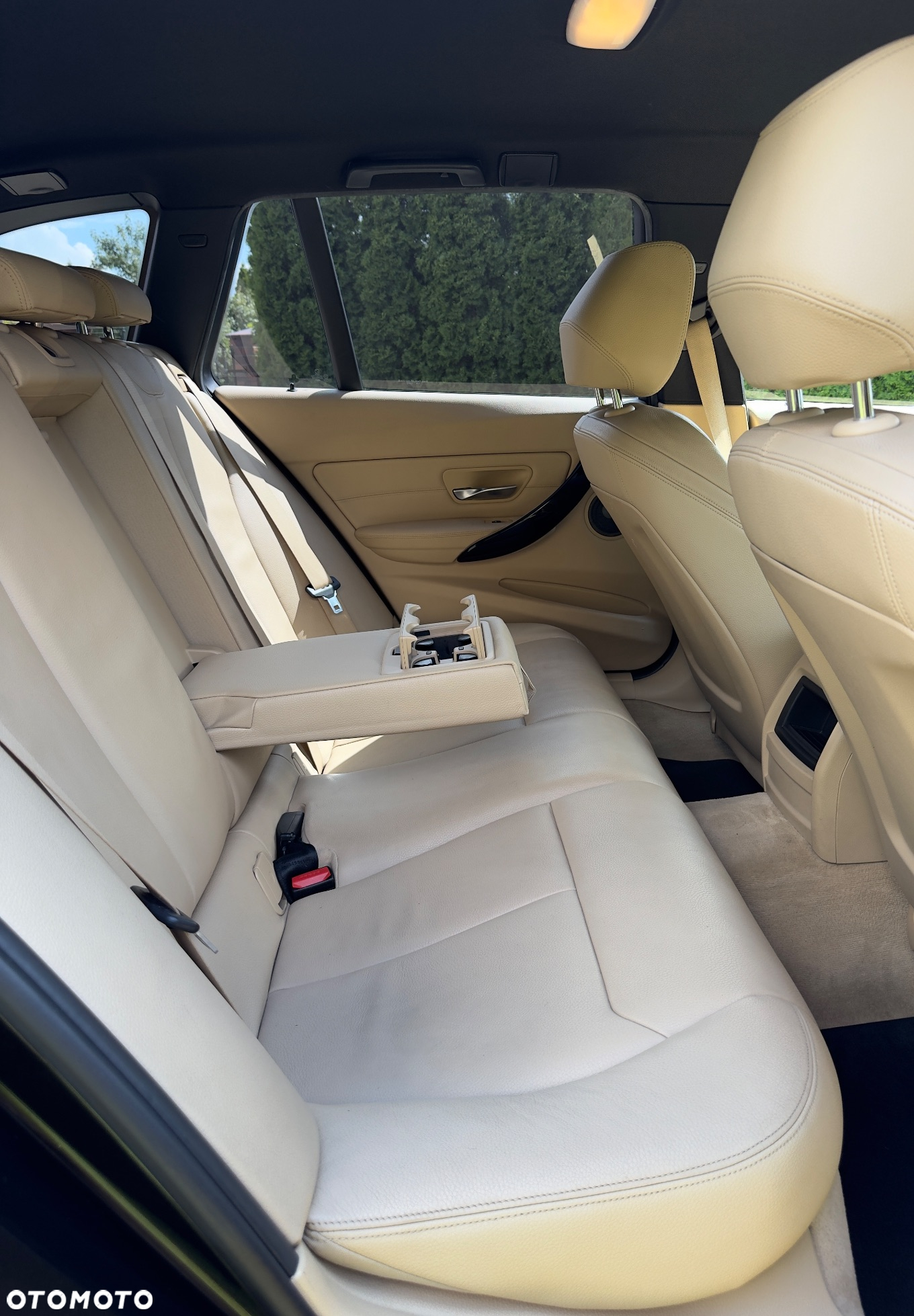 BMW Seria 3 320d Touring xDrive Sport-Aut Luxury Line - 14