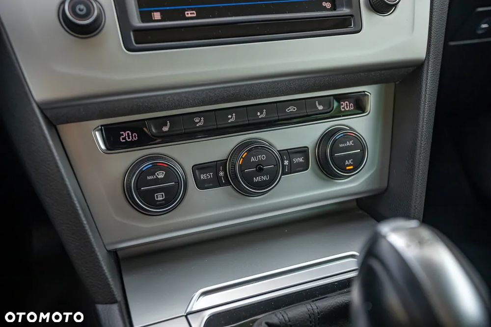 Volkswagen Passat 2.0 TDI BMT Highline DSG7 - 30