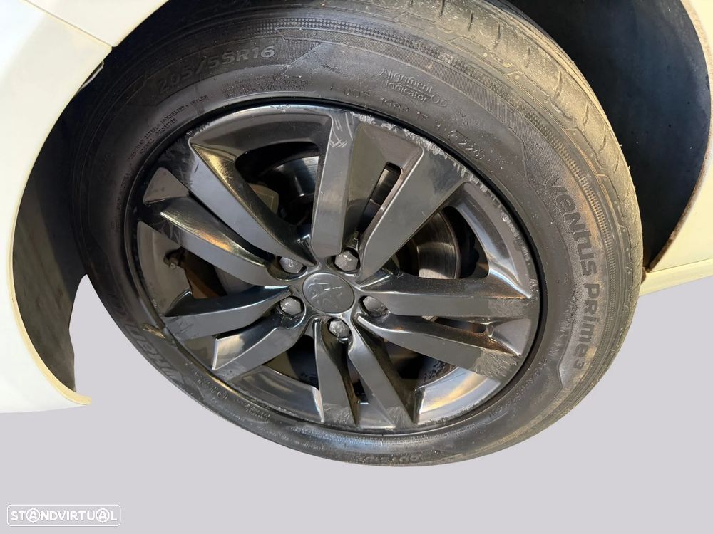Peugeot 308 SW - 11