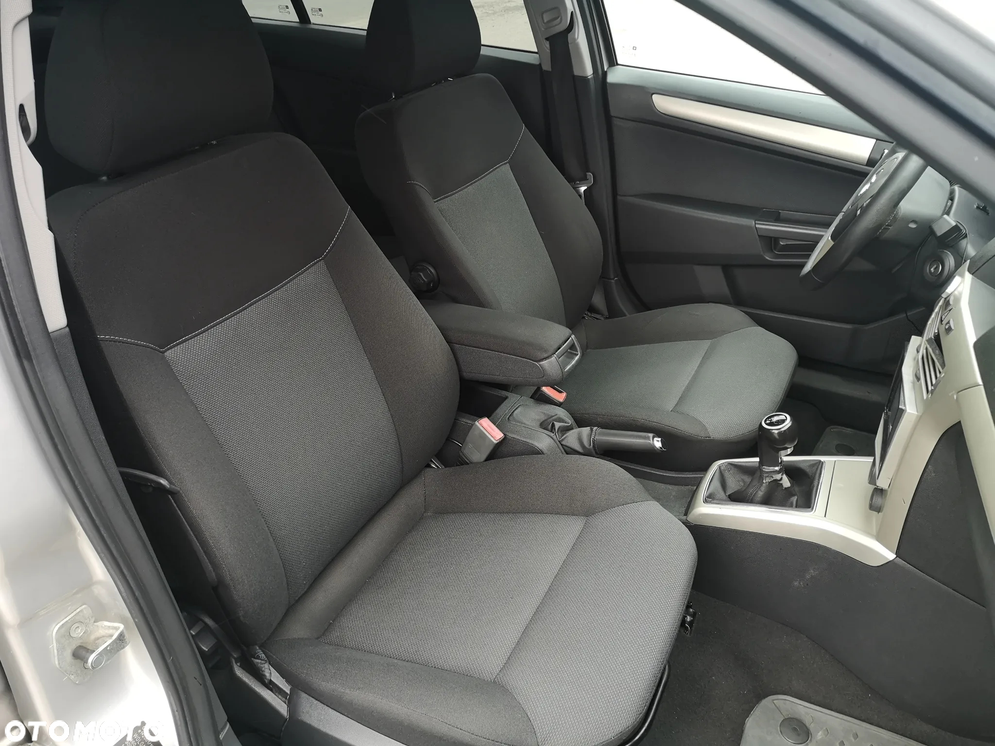 Opel Astra 1.6 Caravan Easytronic Edition - 10