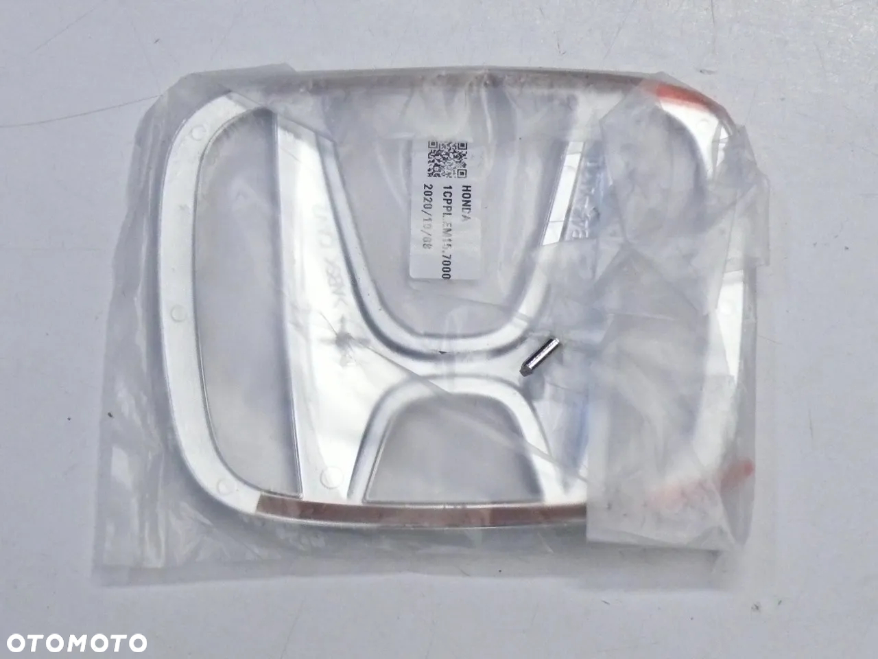 ZNACZEK EMBLEMAT KLAPY TYLNEJ BAGAŻNIKA HONDA CIVIC X 10 4D 2016 2021 SEDAN - 2