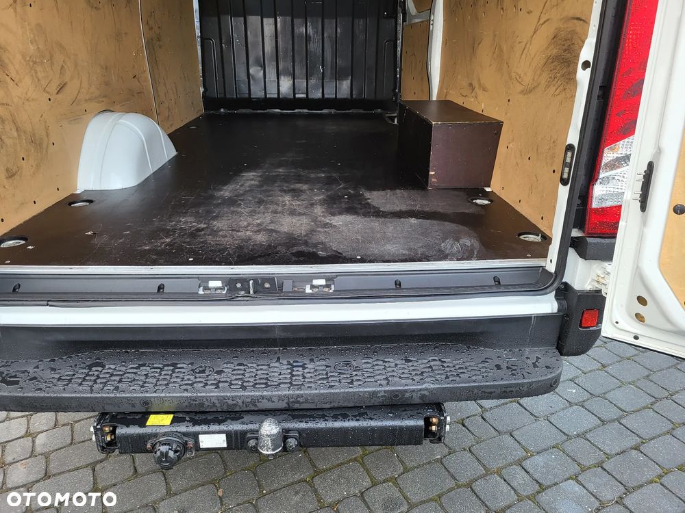 Iveco DAILY 35 S 16 HIMATIC AUTOMAT-L2 H2-HAK 3500 KG-KLIMA-ŁADNY - 14