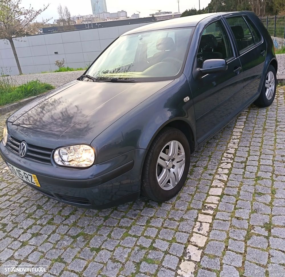 VW Golf 1.4i Conceptline - 2