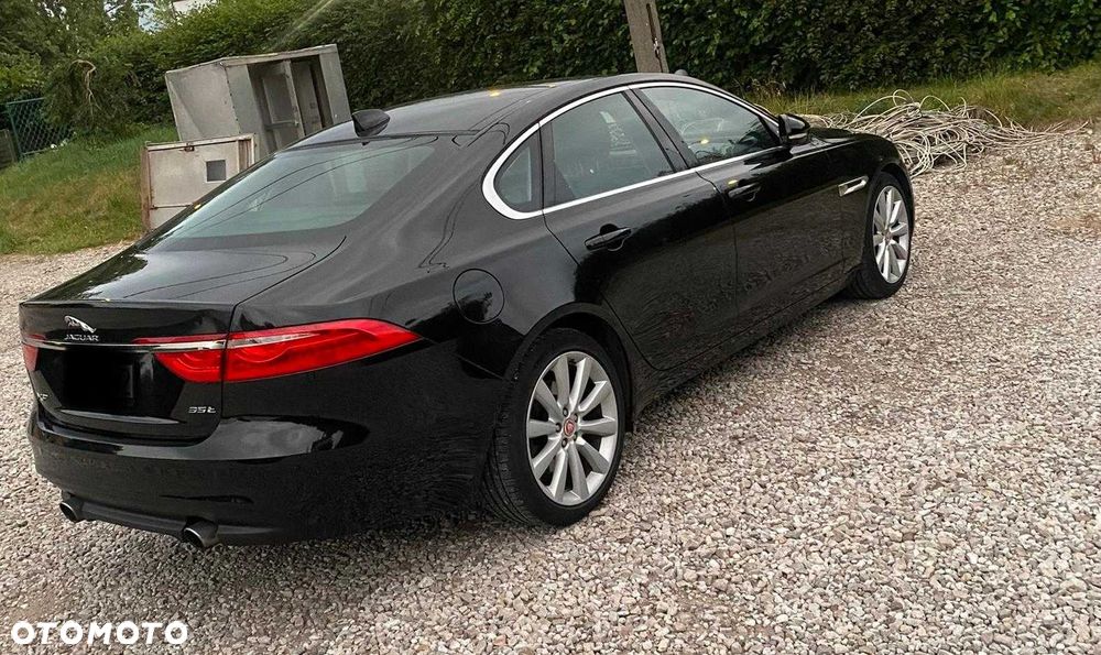 Jaguar XF - 3