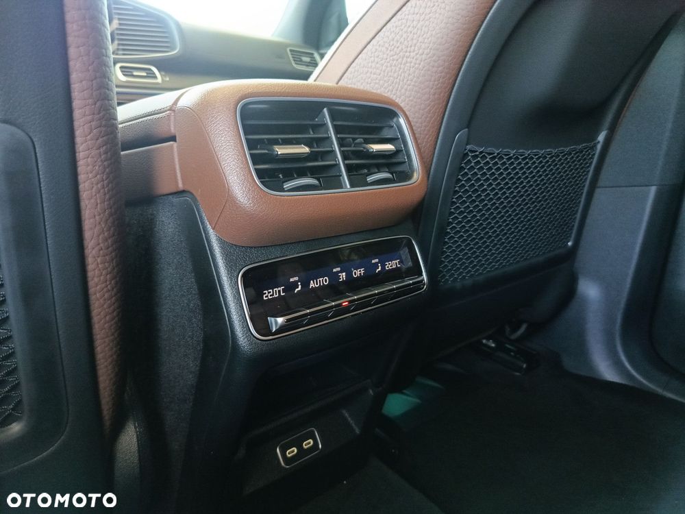 Mercedes-Benz GLE - 38