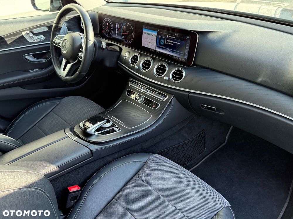 Mercedes-Benz Klasa E 400 d 4-Matic 9G-TRONIC - 11