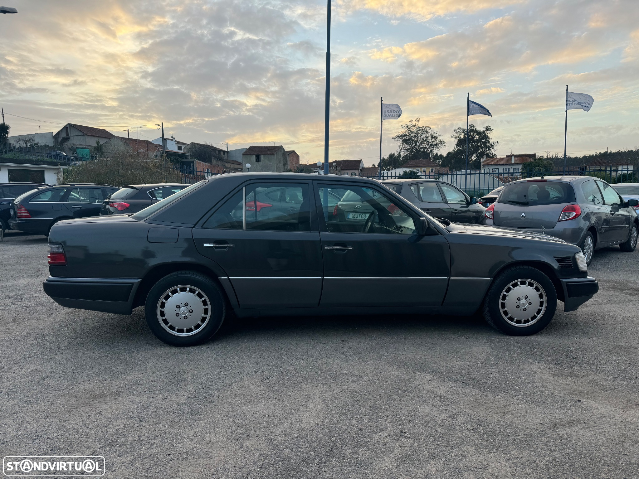 Mercedes-Benz 250 D Turbo - 5