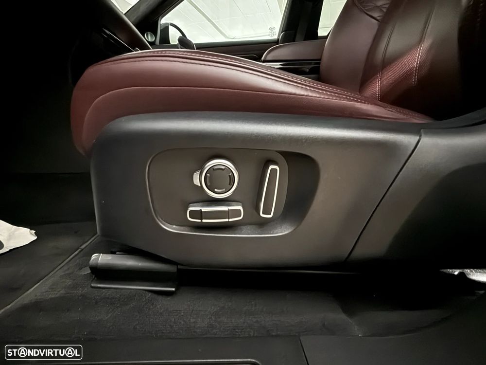 Land Rover Range Rover Evoque P300e Autobiography - 9