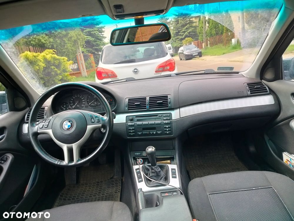 BMW Seria 3 318i - 12