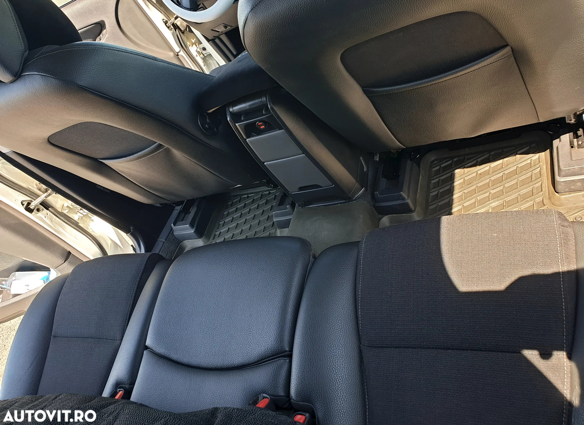 Volvo XC 90 D5AWD - 36