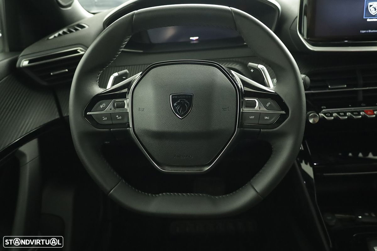 Peugeot 2008 1.2 PureTech Allure EAT8 - 15