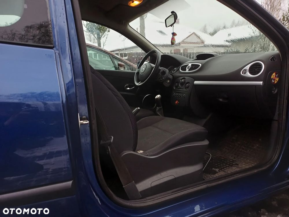 Renault Clio 1.2 16V Dynamique - 8
