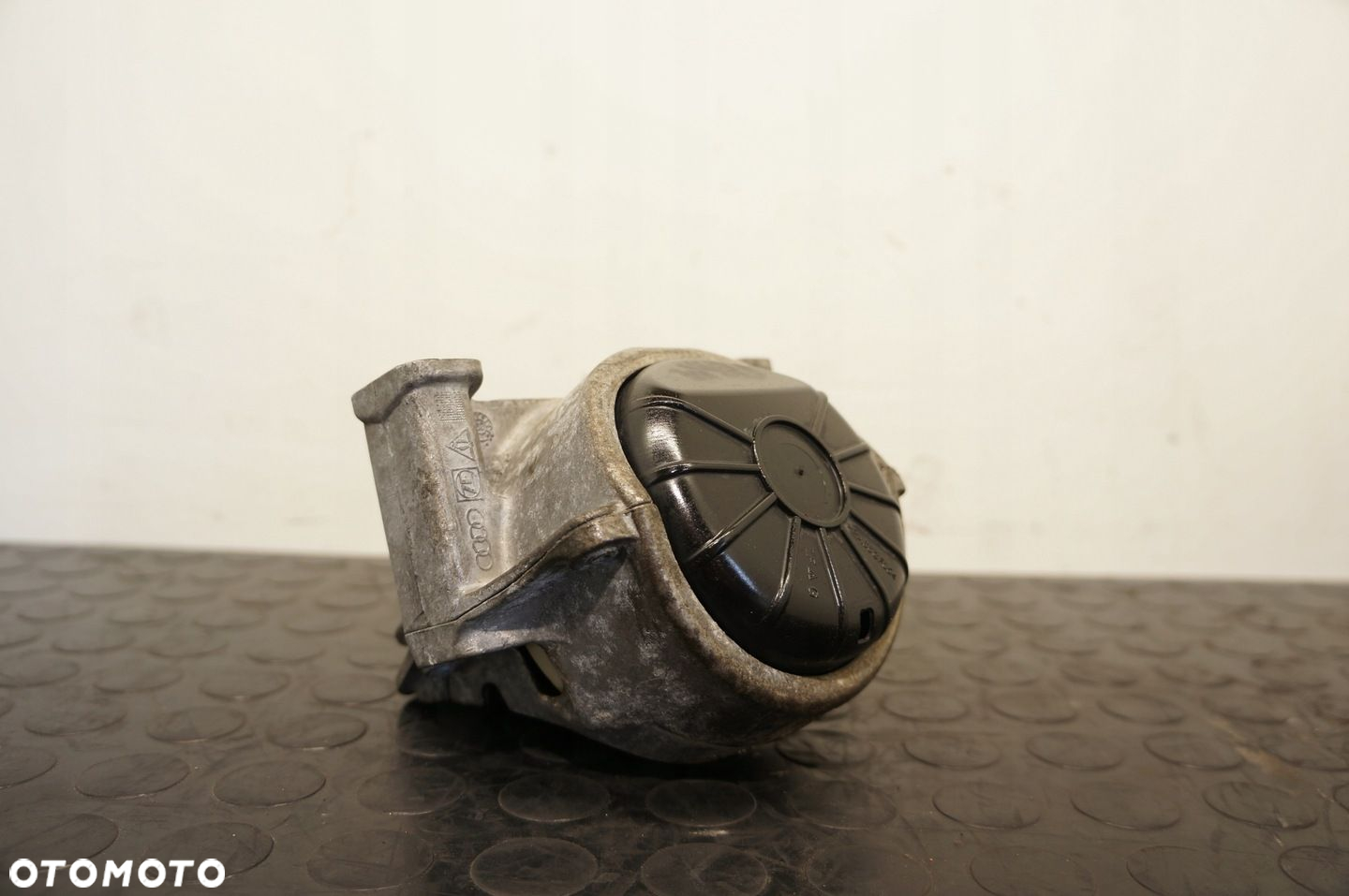 PODUSZKA SILNIKA LEWA A4 B8 B8 A6 C7 Q5 2,0 TDI 8K0199381 - 2