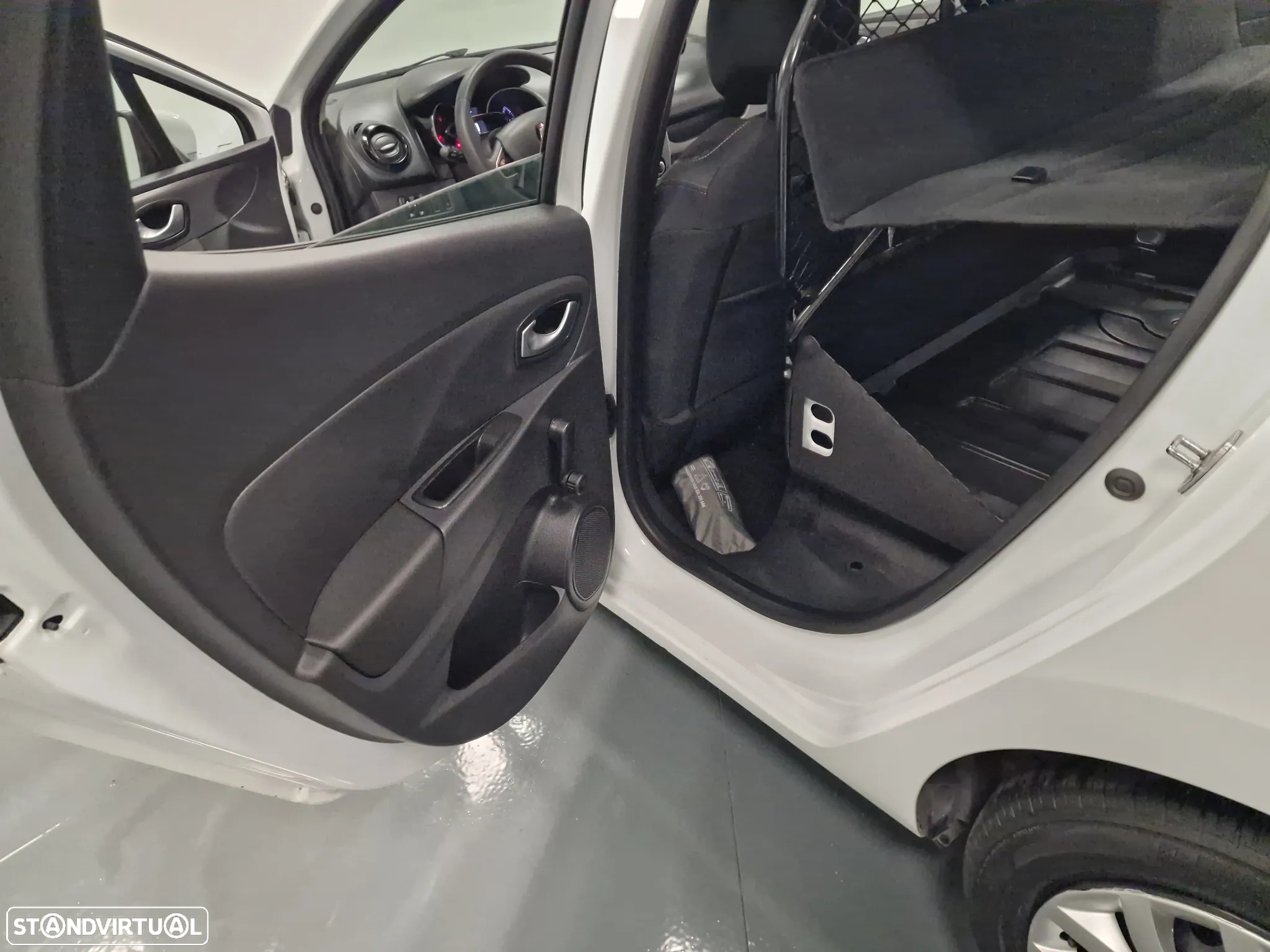 Renault CLIO SOCIETE 1.5DCI 90CV ZEN GPS IVA DEDUTIVEL - 31
