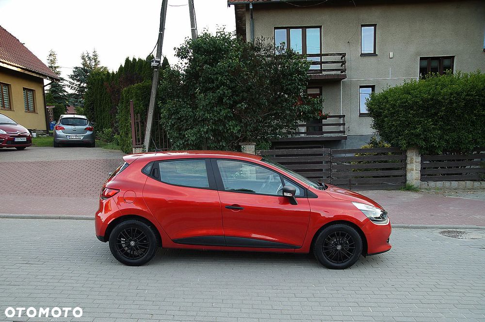 Renault Clio 1.2 16V 75 Experience - 8