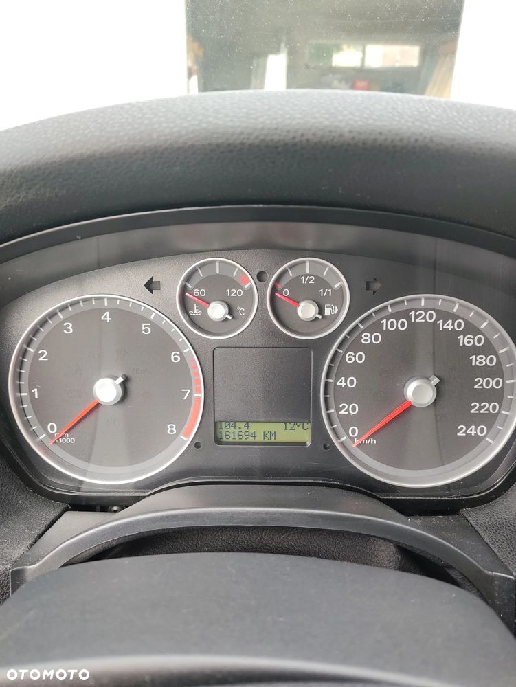 Ford Focus 2006 photo 2