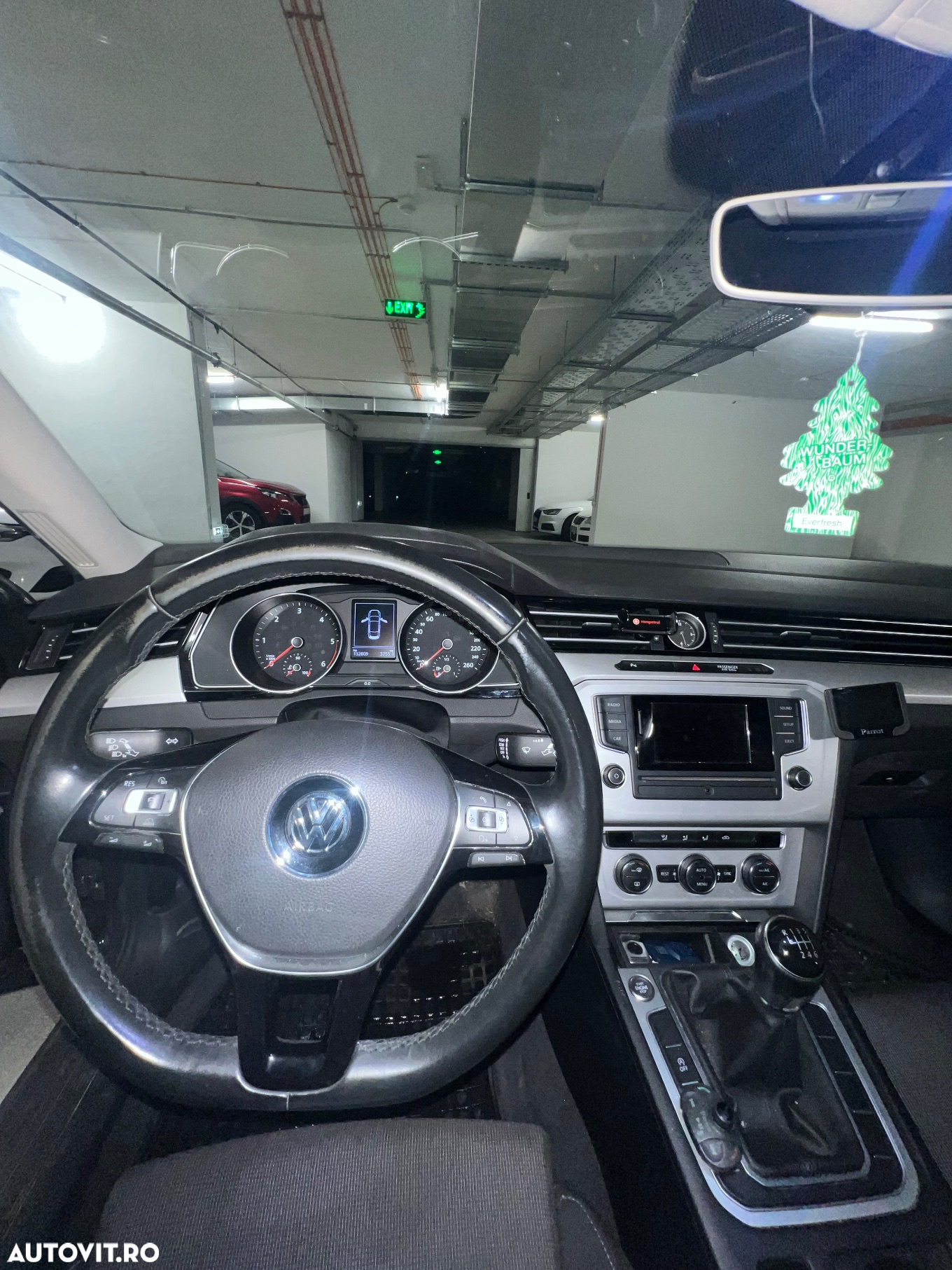 Volkswagen Passat 2.0 TDI Comfortline - 9
