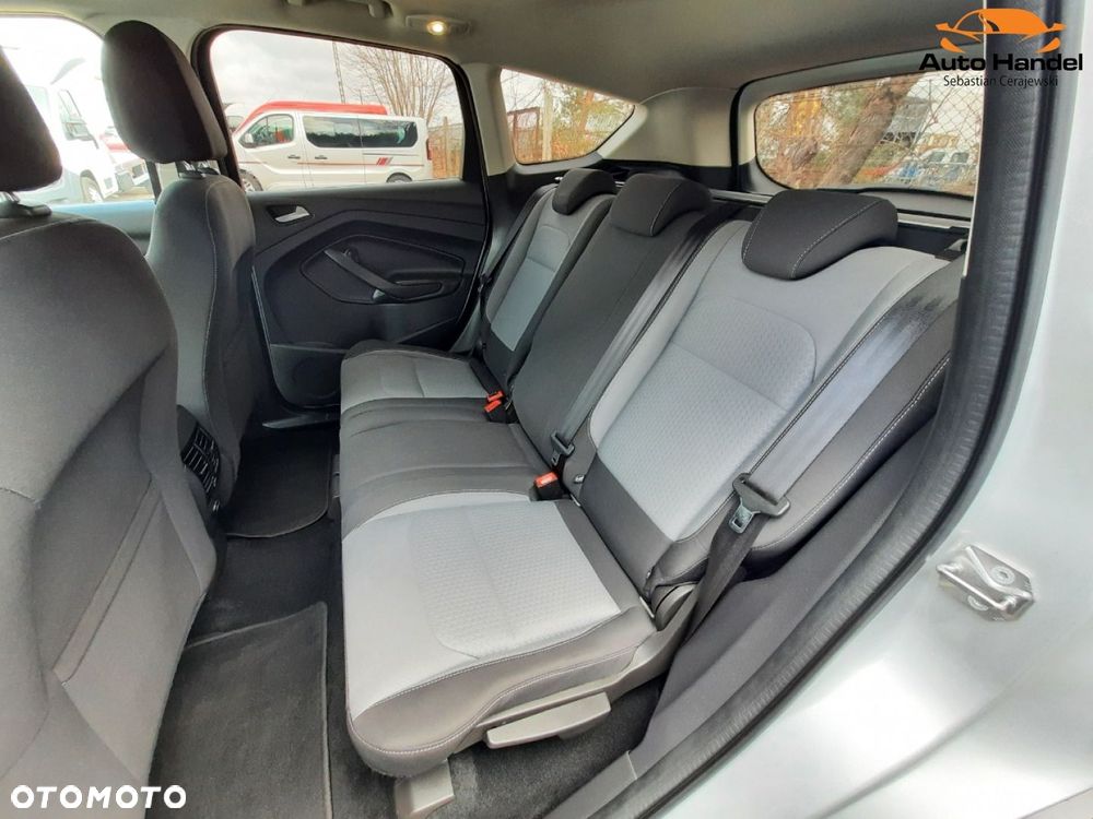 Ford Kuga 1.5 EcoBoost 2x4 Titanium - 41