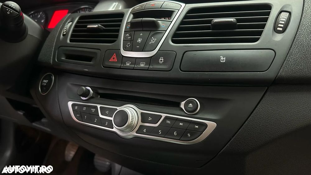 Renault Laguna 2.0 dCi Dynamique - 19