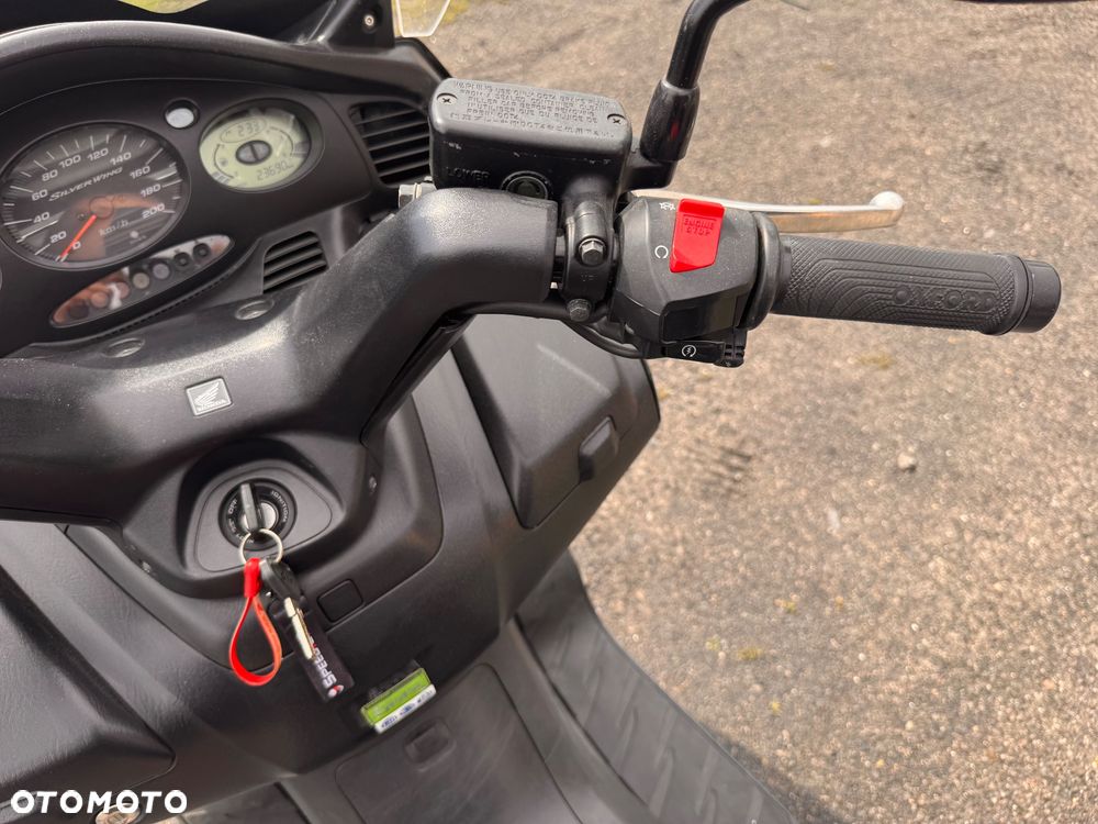 Honda Silver Wing - 8