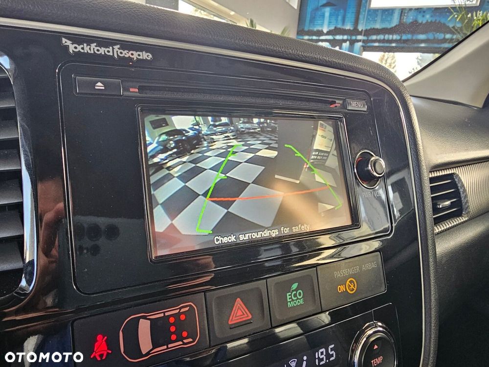 Mitsubishi Outlander - 27