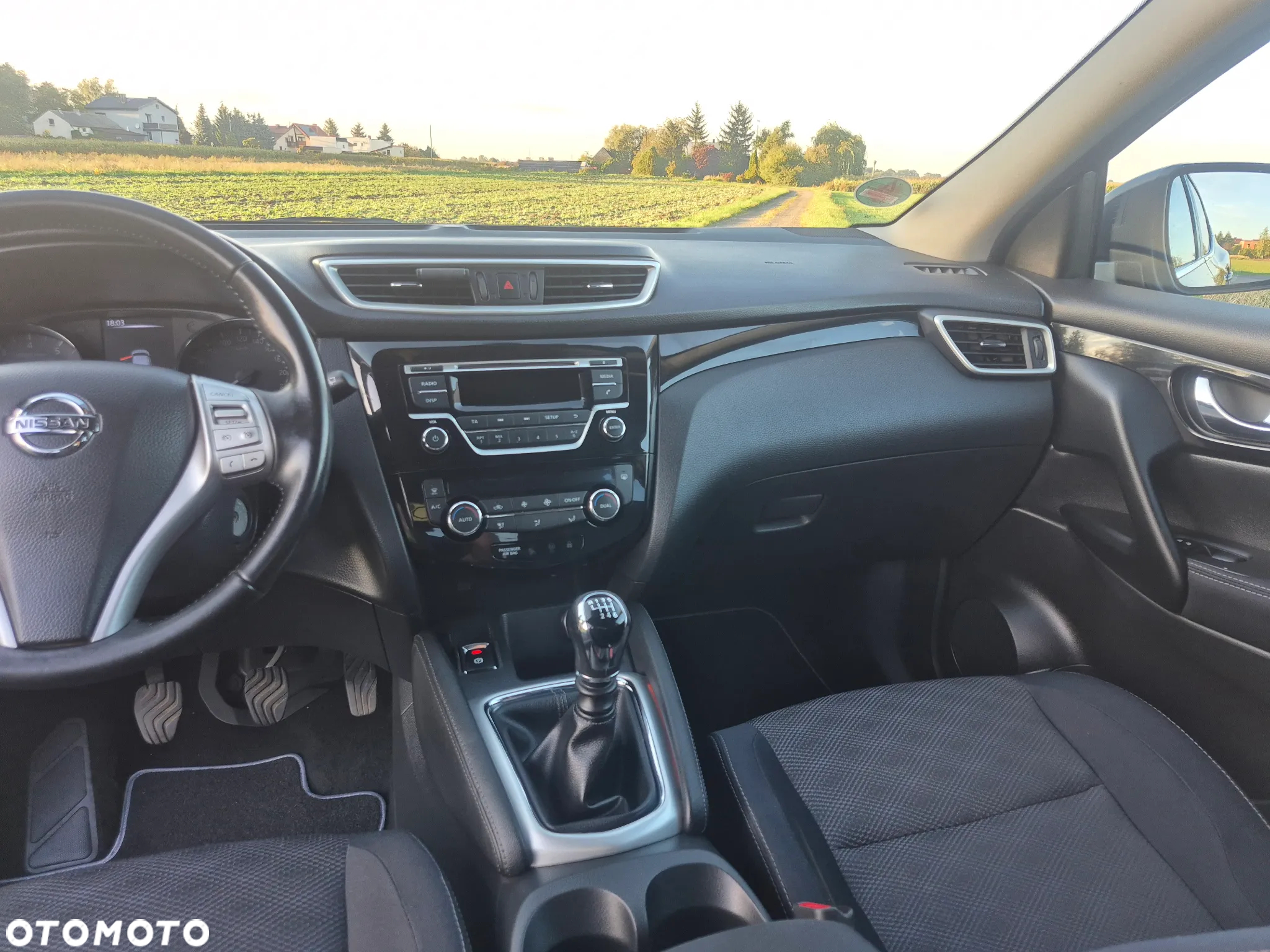 Nissan Qashqai 1.2 DIG-T N-Connecta - 28