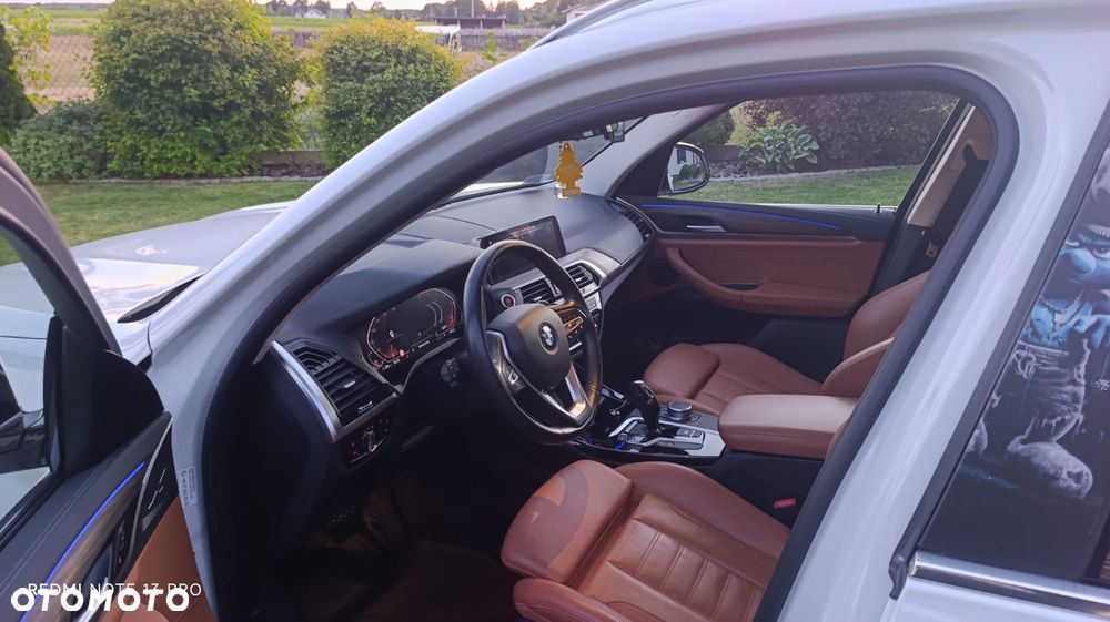 BMW X3 xDrive20d Luxury Line - 11