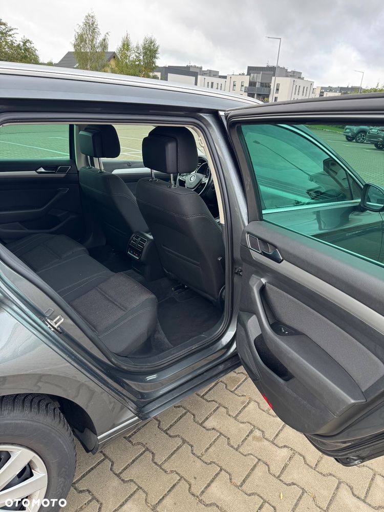 Volkswagen Passat 2.0 TDI (BlueMotion Technology) DSG Comfortline - 18