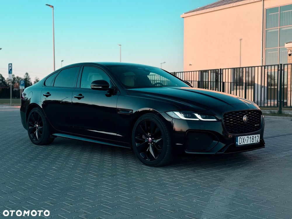 Jaguar XF D200 R-Dynamic SE - 2